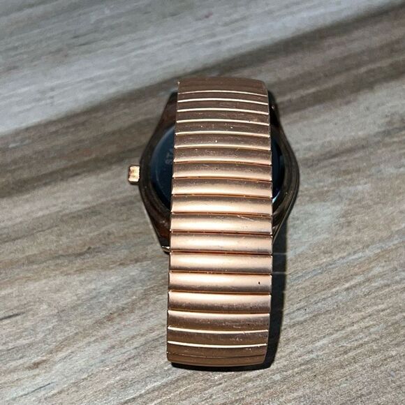 Charming Charlie Wristwatch Womens Rose Gold And Rhinestones Stretch Band Tested - Picture 7 of 8